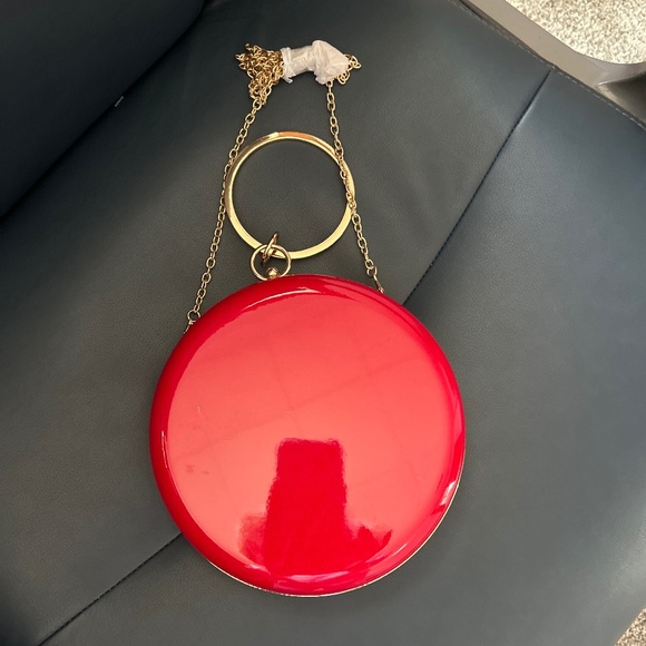 Clutch - Picture 2 of 2